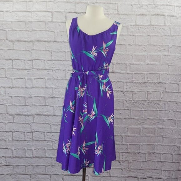 Vintage Dresses & Skirts - Vintage 70s Hawaiian Floral Wrap Dress